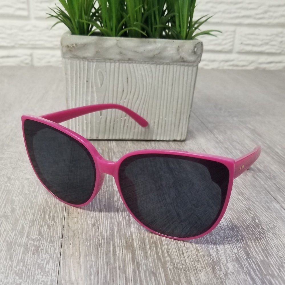 Cateye Sunglasses - Picture 4 of 6